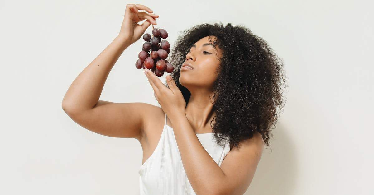 Dieta dla skóry: co jeść, by mieć zdrową i promienną cerę