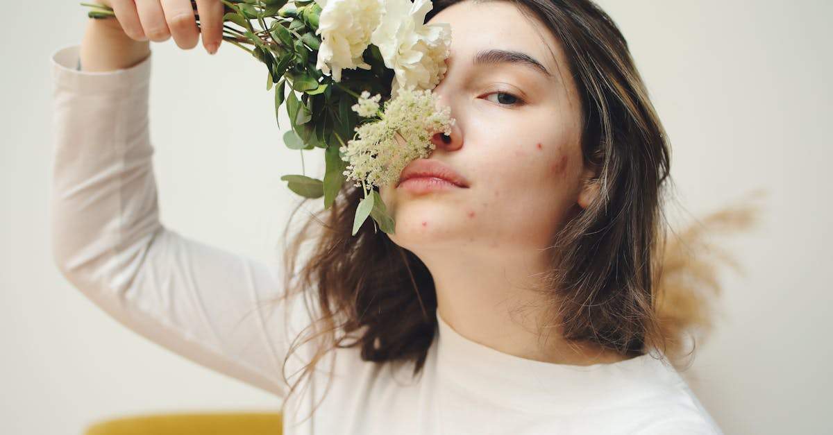 Hormony a trądzik: przyczyny, objawy i sprawdzone sposoby leczenia