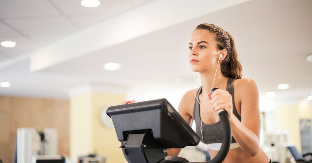 Trening cardio przed czy po treningu siłowym? Co wybrać, by osiągnąć najlepsze efekty