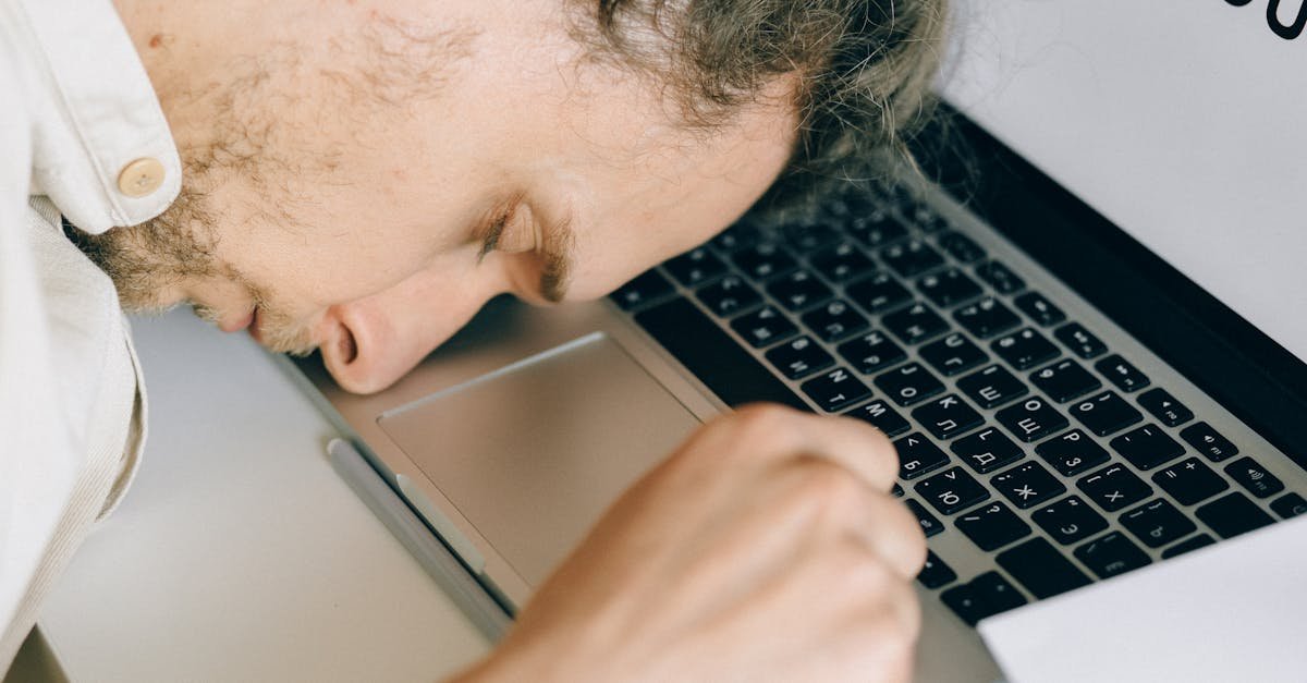 Wypalenie zawodowe objawy: jak je rozpoznać i co robić